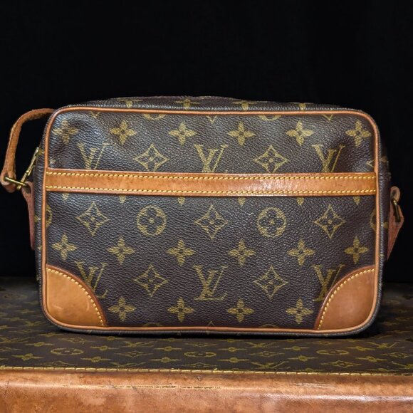 LOUIS VUITTON Trocadero 24 Monogram Canvas Crossbody Shoulder Bag Vintage - Picture 4 of 16